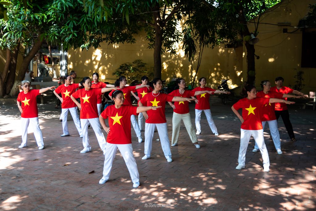 Khuong Dinh ISHC exercising 2020