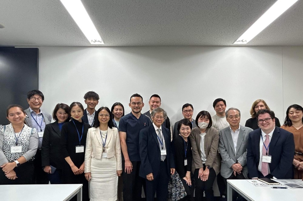 The group meeting with Dr. Jun Sasaki at Medical Corporation Yushoukai